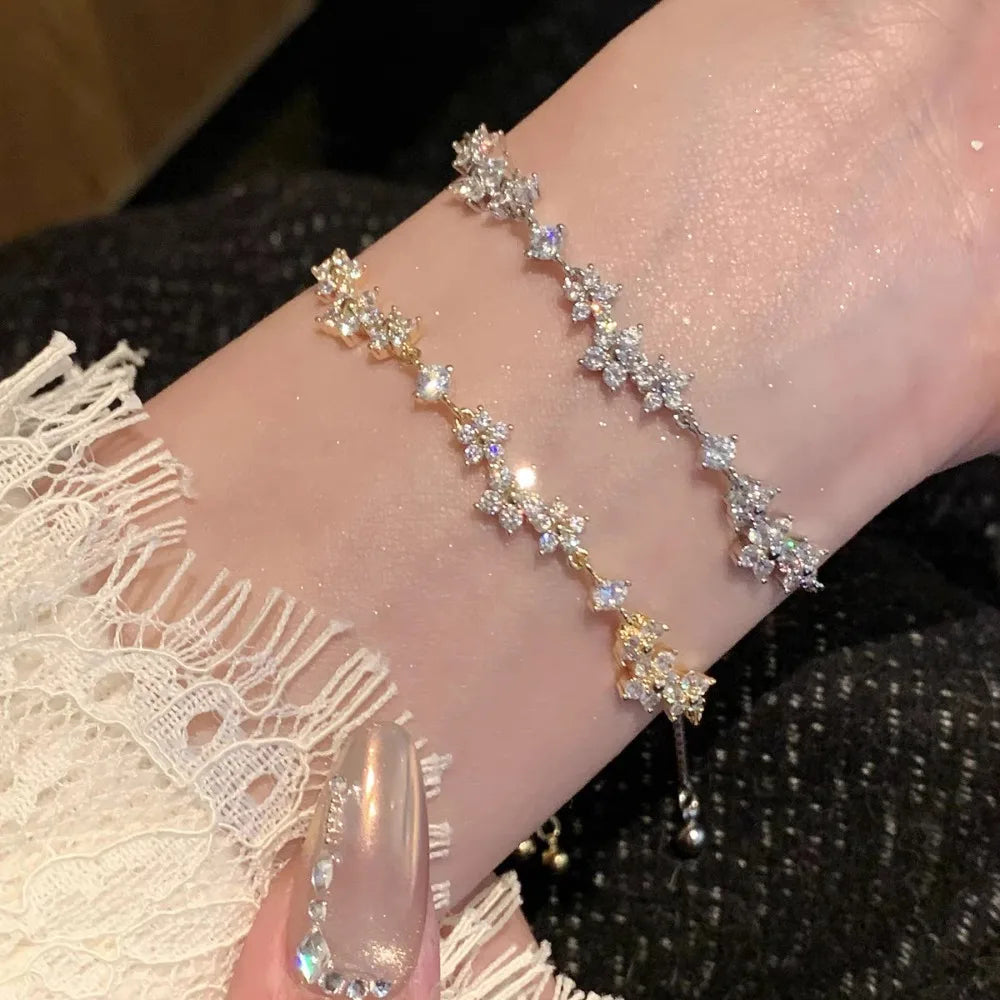 Exquisite Luxury Shining Micro-inlaid Zircon Cherry Blossoms Flower-shaped Adjustable Pull Bracelet for Women Sweet Jewelry Gift