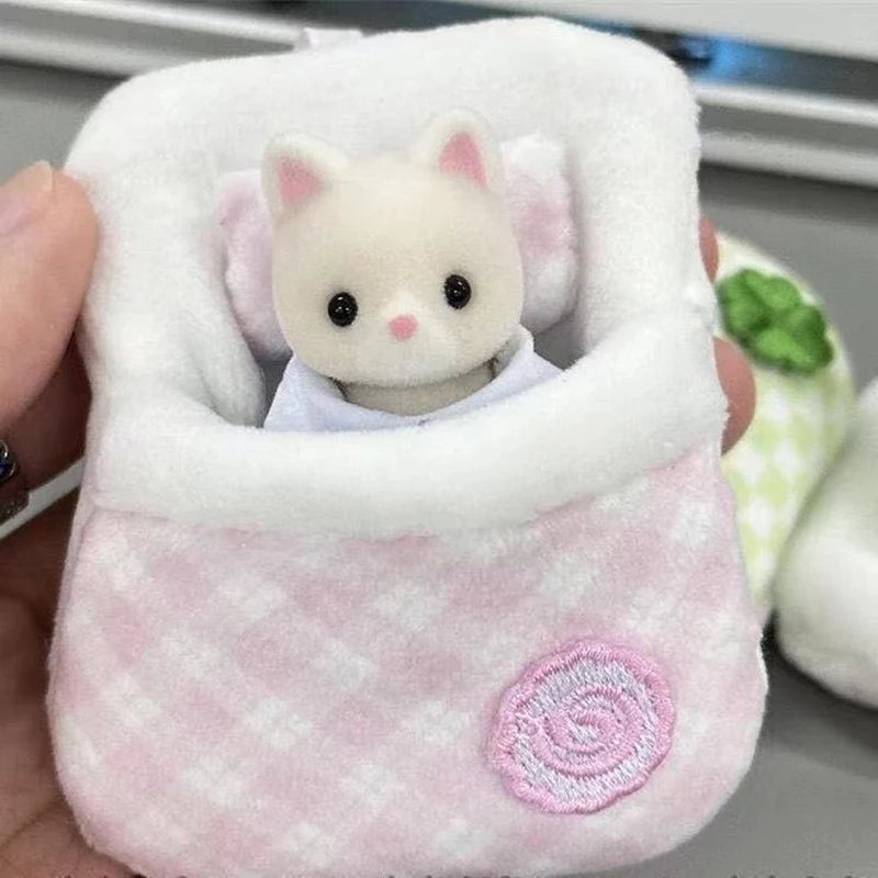 ▶1Pcs Cute Plush Four-leaf Clover Doll Bed 8*6*1CM Soft Sleeping Bag Mini Doll Room Decoration Furniture Doll Accessories