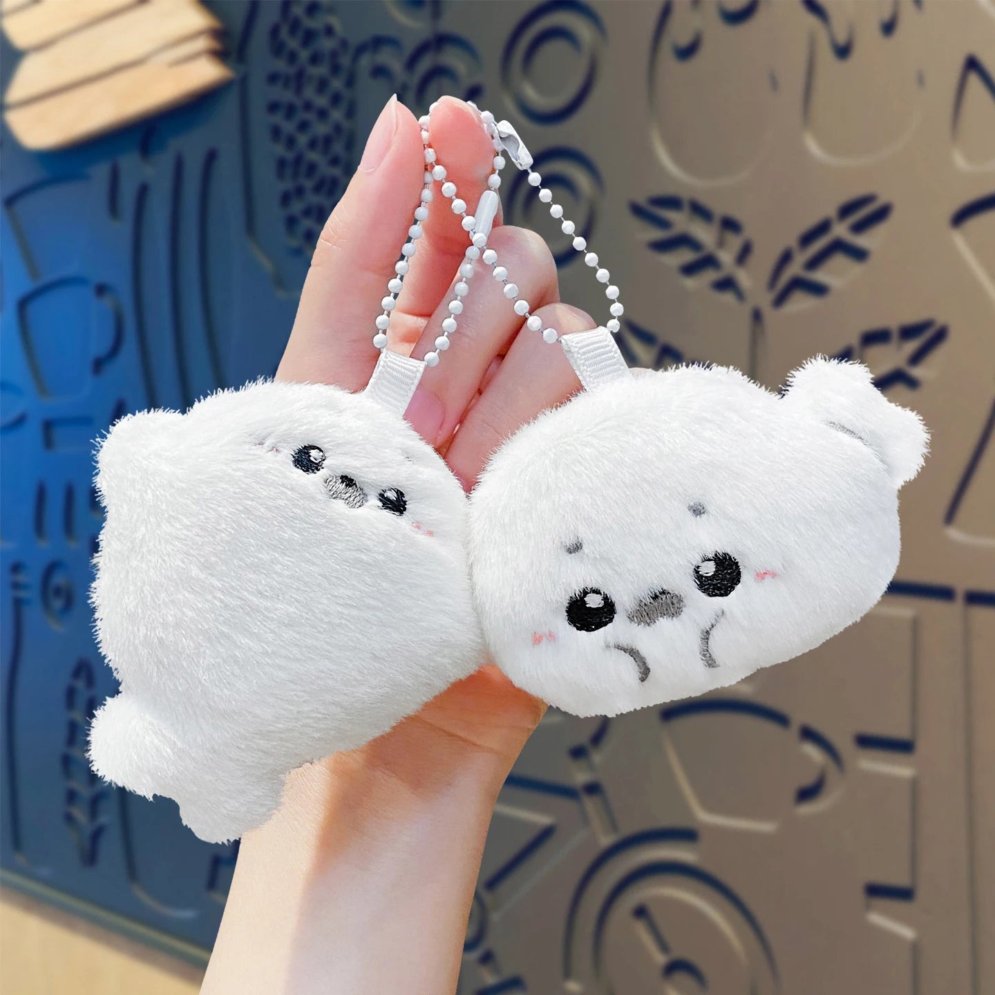 Baby seal plush toy bag pendant, cartoonish and cute plush doll pendant, baby doll keychain, gift for you