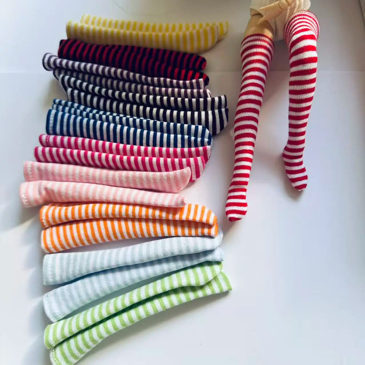 NEW handmade 1 Pair Candy Color Stripe Stocking Socks for Blyth, Azone 30cm dolls  OB, Momoko, Licca 1/6 Dolls Accessories
